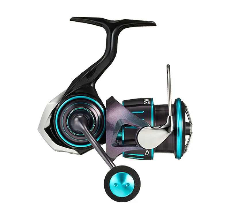 heavy-duty aluminum fish grippers Daiwa 23 Emeraldas RX Egi Spin Reel
