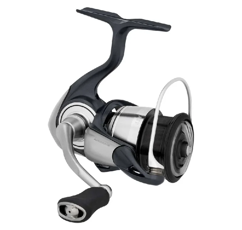 multi-pocket fly fishing vests Daiwa 24 Certate LT Spin Reels