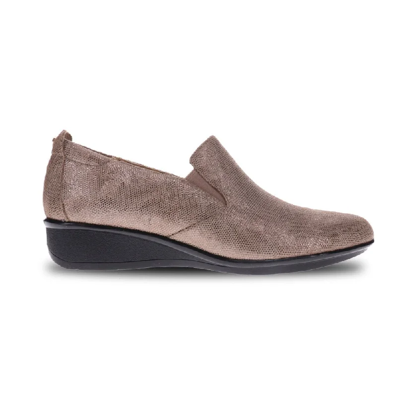 Best Work Boots Revere Women's Jamaica Slip On Loafer Champagne Angle
