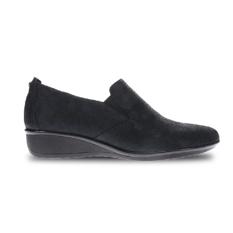Sporty Casual Boots Revere Women's Jamaica Slip On Loafer Black Angle