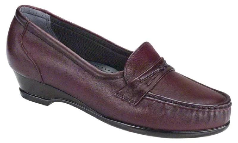 Trendy Walking Boots SAS Women's Easier Slip On Loafer Antique Wine